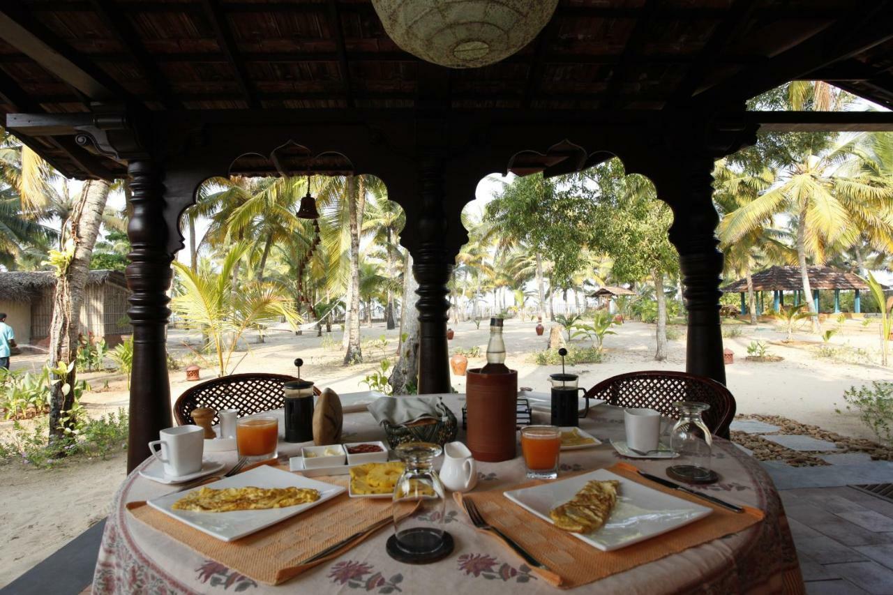 Amritara A Beach Symphony Mararikulam Exterior photo